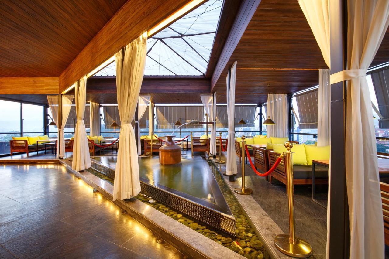 Hotel Ambassador By Ace Hotels Κατμαντού Εξωτερικό φωτογραφία