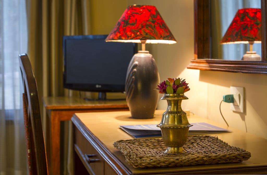 Hotel Ambassador By Ace Hotels Κατμαντού Εξωτερικό φωτογραφία